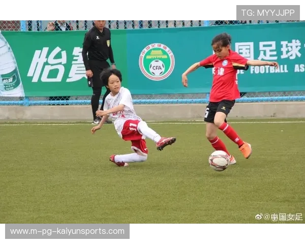 中国足球青训机构逐步推进国际化合作，实现海外引才，中国足球协会足球青训中心